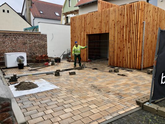 Eingangsbereich mit Holzverkleidung